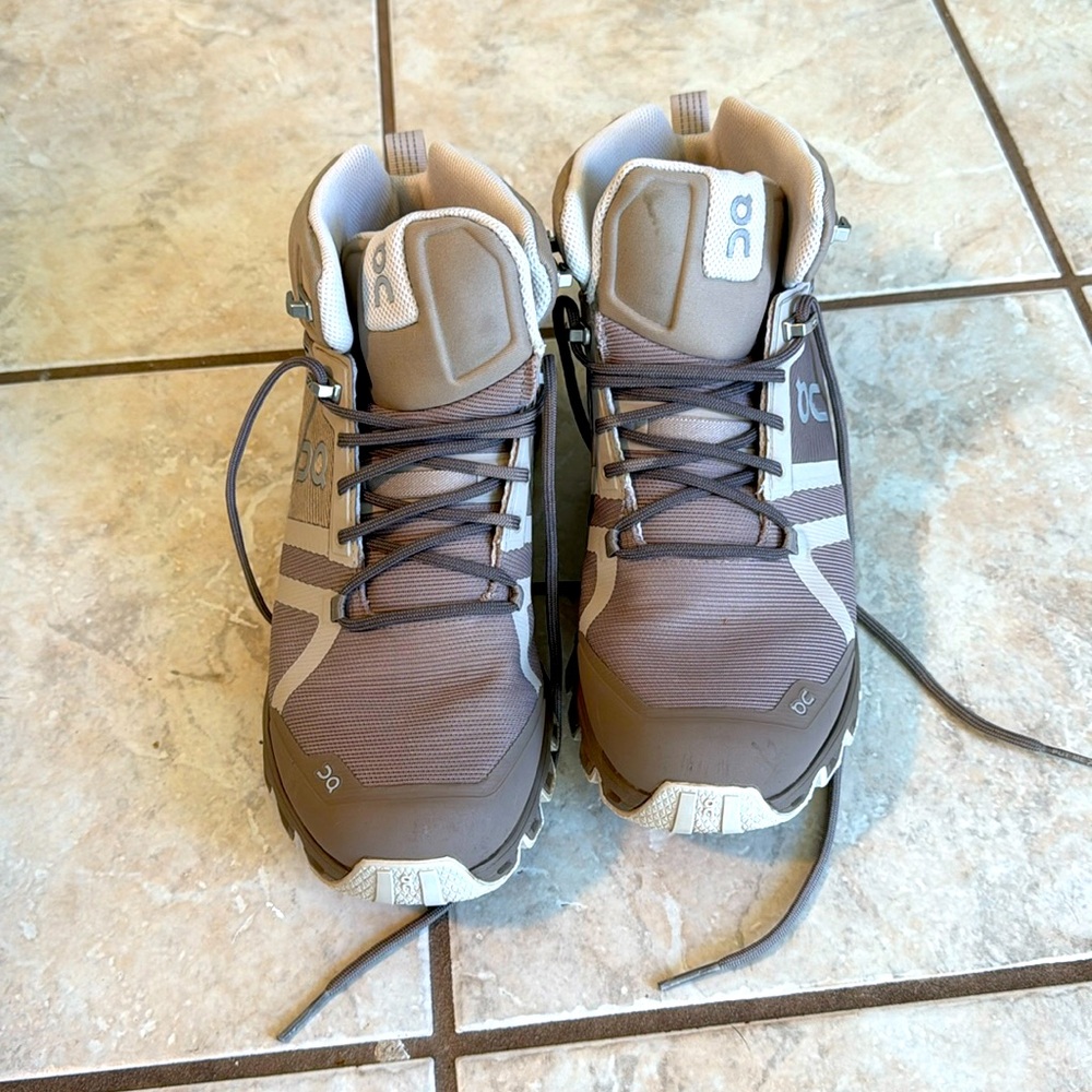 On Cloud Cloud Rock Hiking Boots